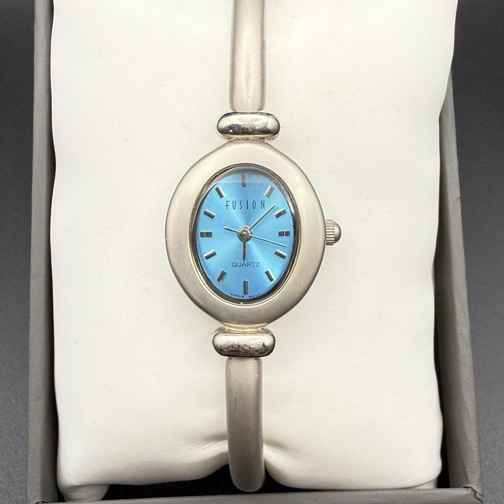 Fusion Atomic Watch Quartz Blue Dial Silver Tone Bracelet Strap Y2K Need Battery